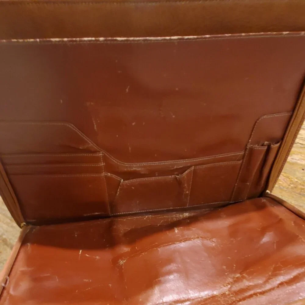 SAINT BORSE LEATHER SATCHEL